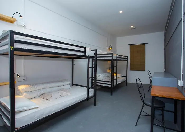 Yakety Yak Hostel *